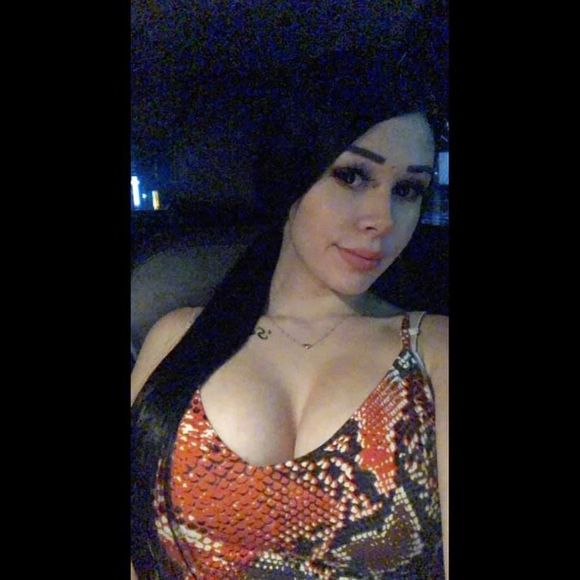 Meet your Posher, Briana - Picture 1 of 1